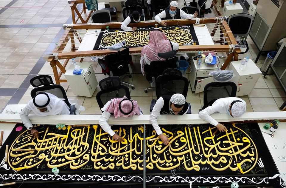 How Is the Kaaba Kiswah Made? Complete Islamic Guide